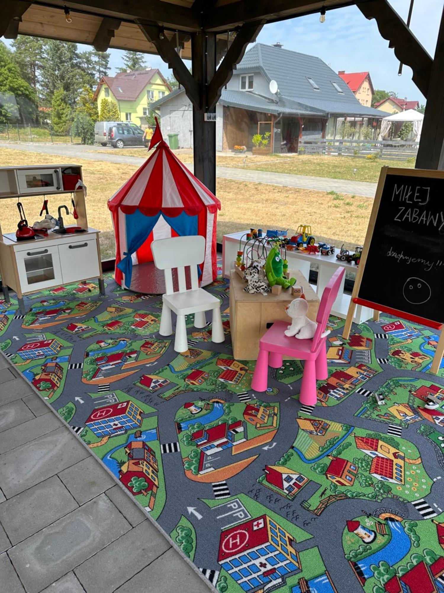 Goscinne Kameralnie - Basen Z Podgrzewana Woda Homestay