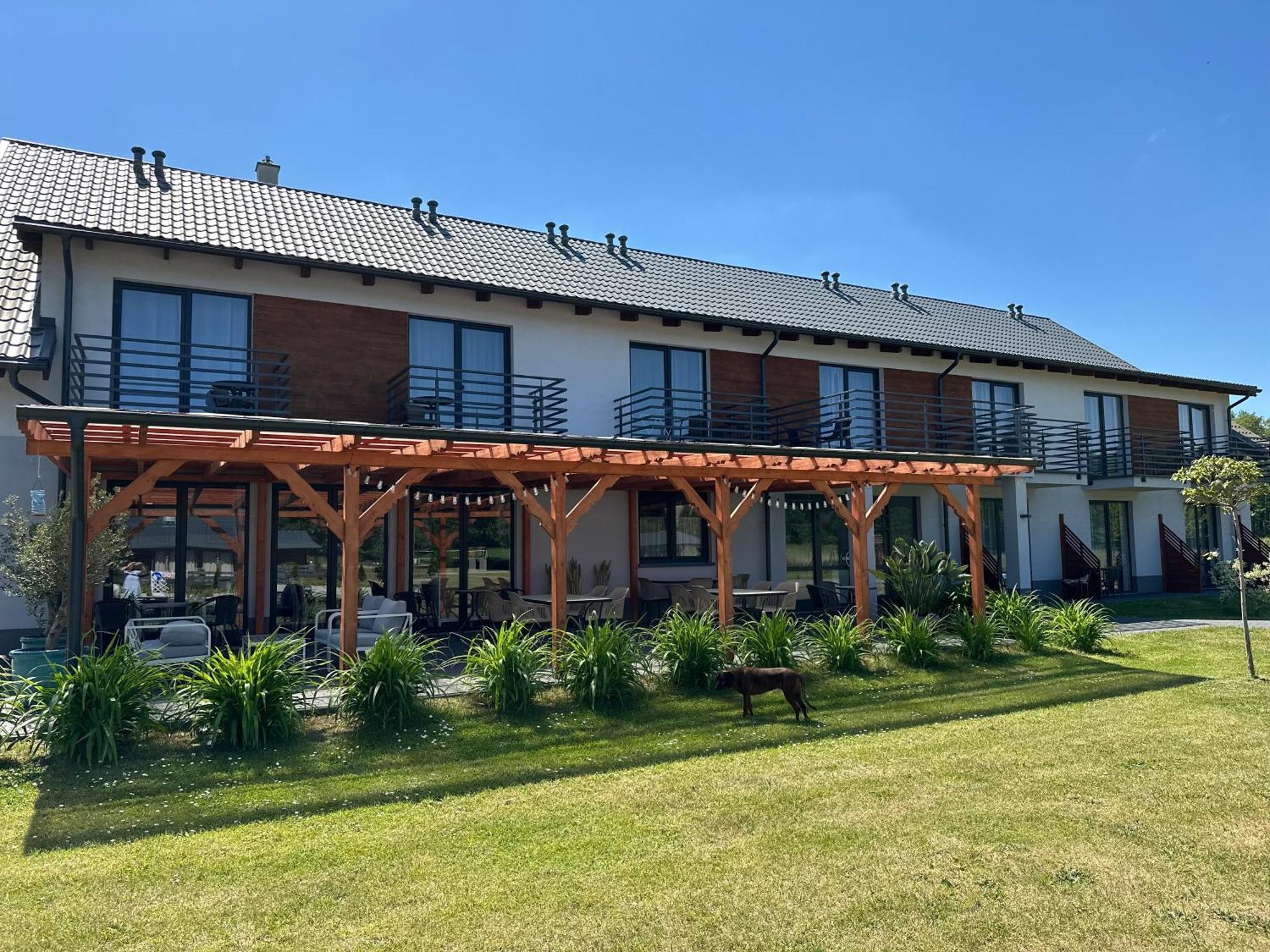 Goscinne Kameralnie - Basen Z Podgrzewana Woda Homestay