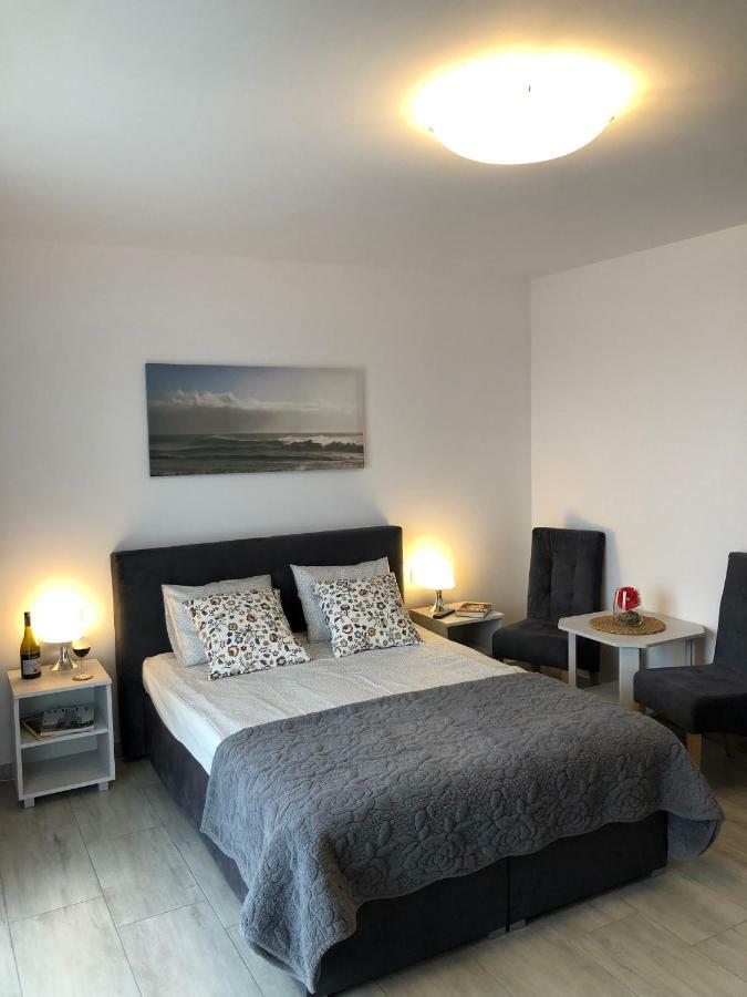 Goscinne Kameralnie - Basen Z Podgrzewana Woda Homestay